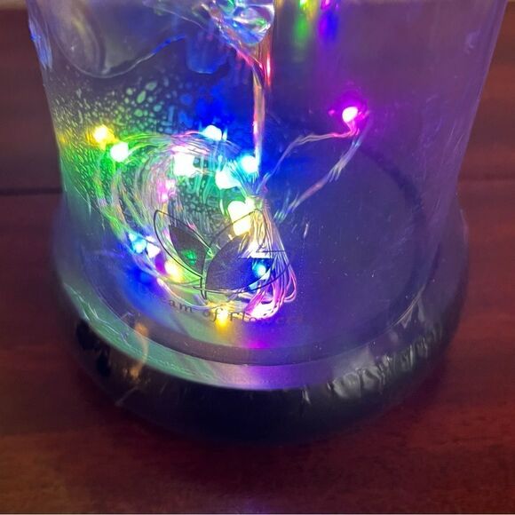 Dream of Flowers Lighted Rose in Glass Dome with Faux Wooden Base. New!! - Picture 5 of 11